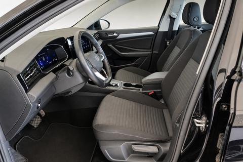 2025 VOLKSWAGEN Jetta — view 9
