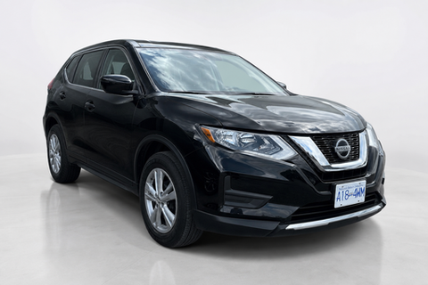 2025 Nissan Kicks — view 3