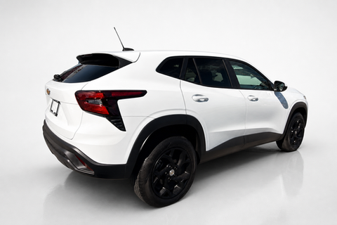 2025 Chevrolet Trax — view 7