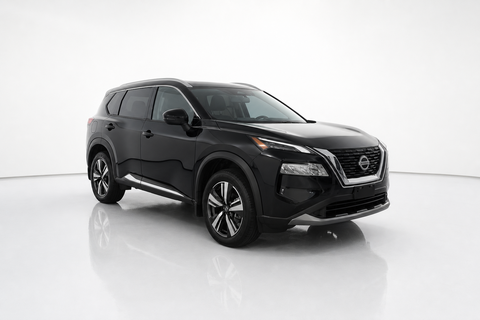 2023 Nissan Rogue — view 3