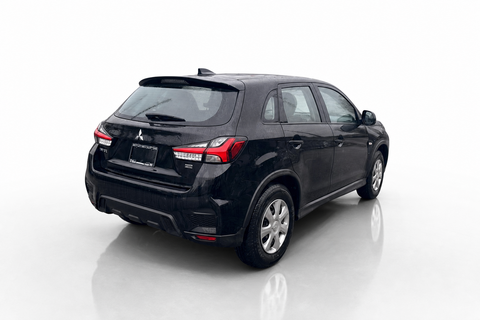 2023 Mitsubishi RVR — view 5