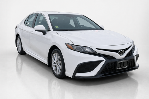 2024 Toyota Camry — view 3