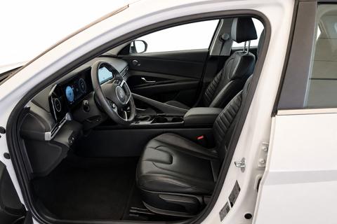 2025 HYUNDAI ELANTRA — view 6