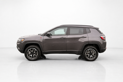 2024 Jeep Compass — view 2