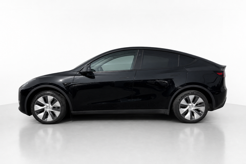 2024 Tesla Model Y — view 8