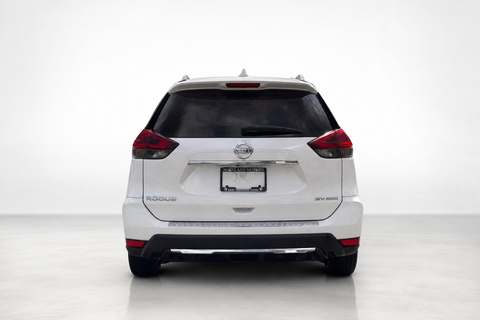 2018 Nissan Rogue — view 6